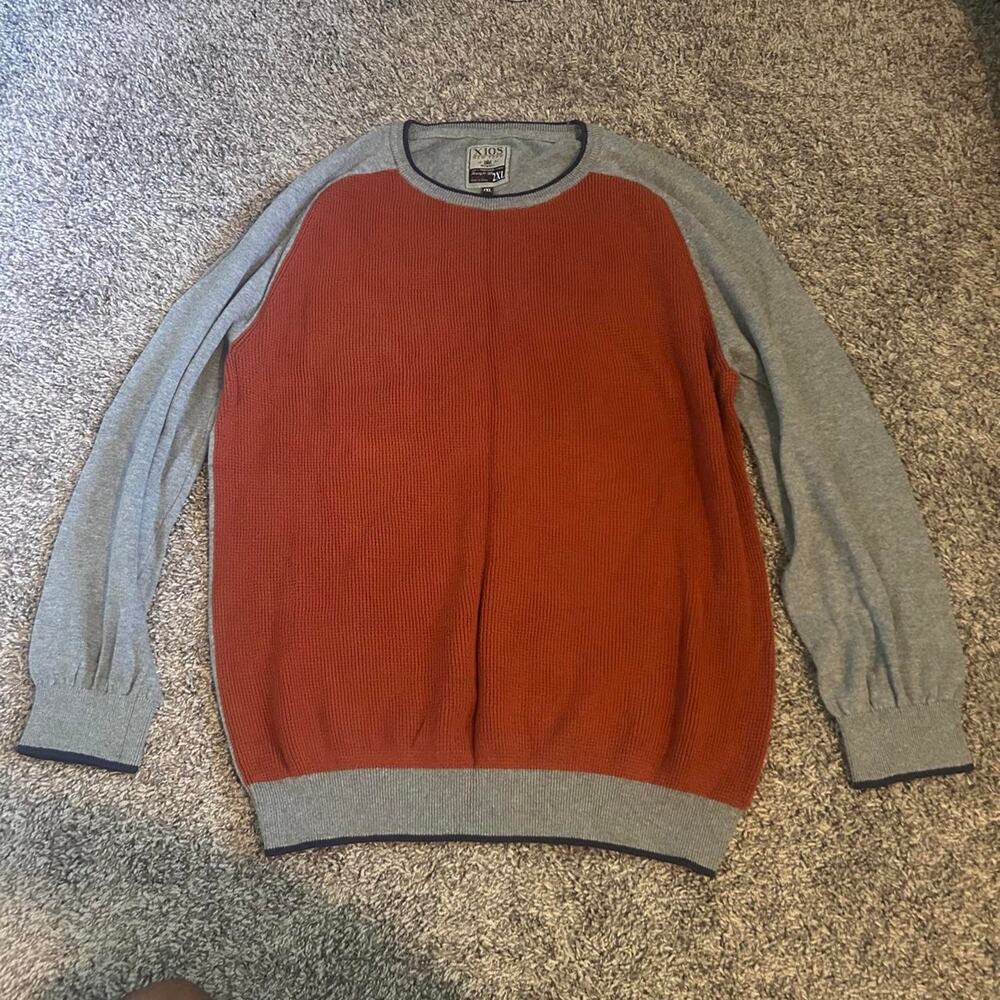 Xios gray and rust orange